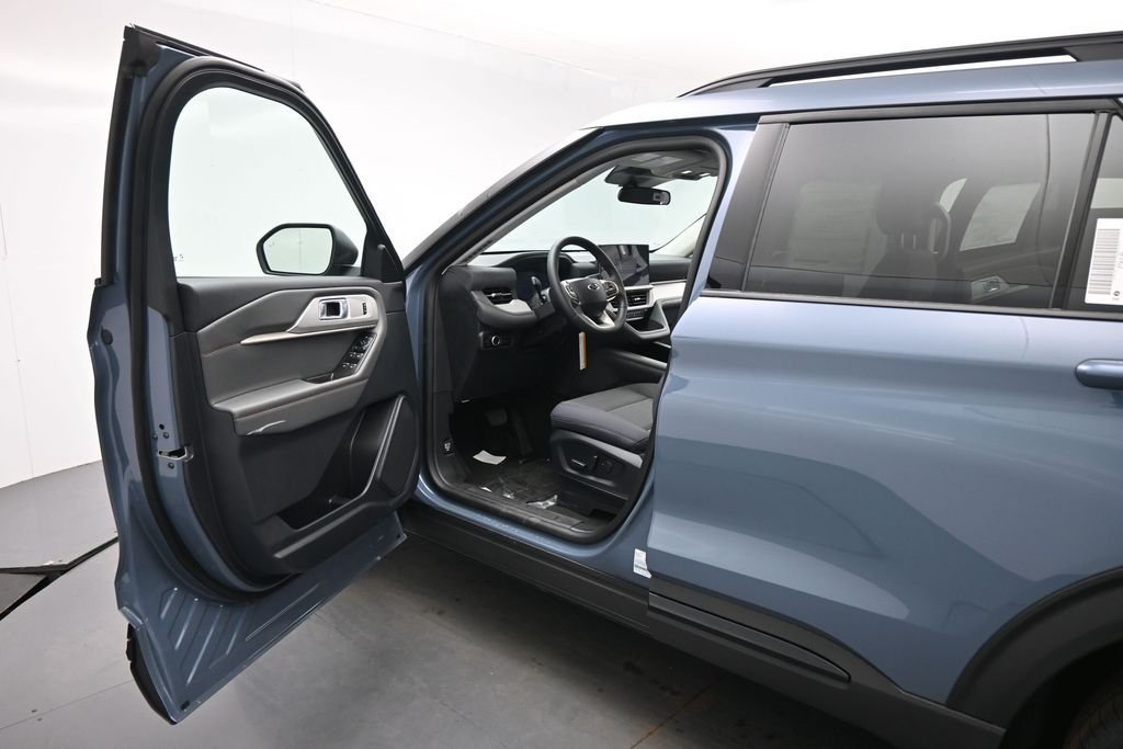 New 2026 Vapor Blue Metallic Ford Active image 8