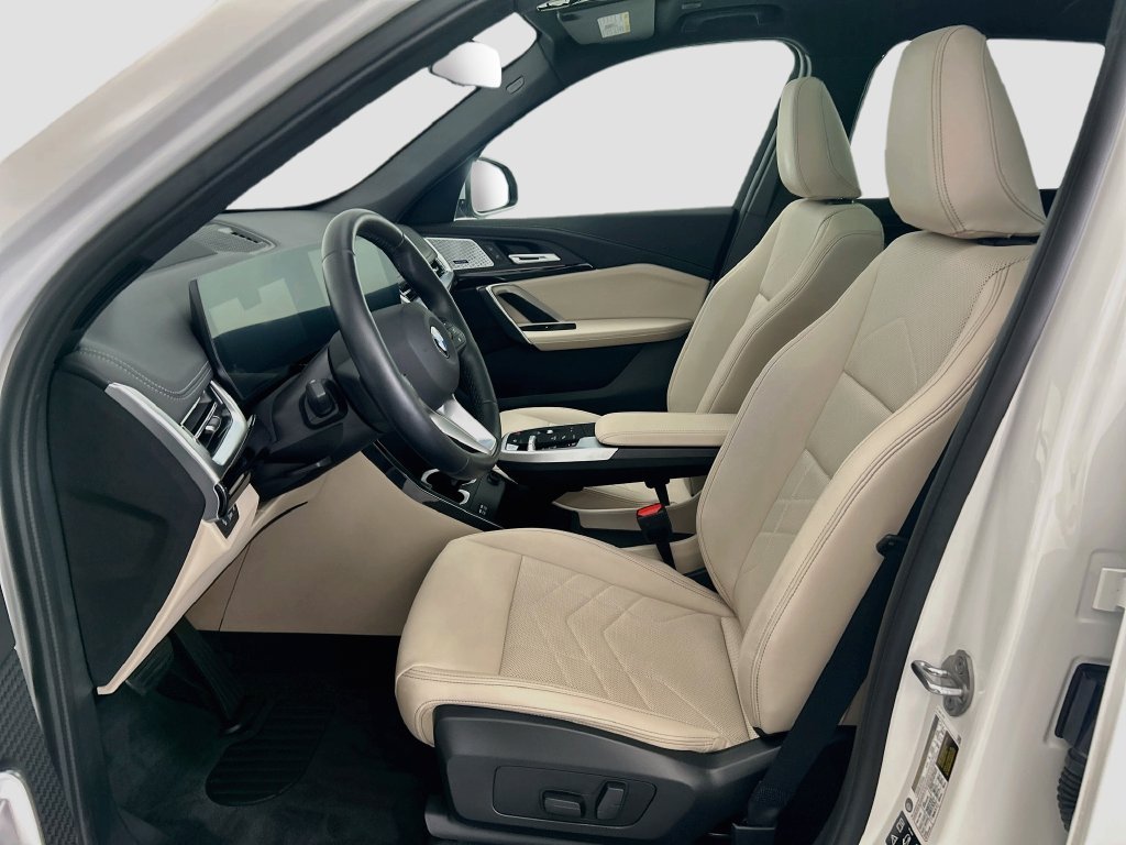 Certified Used 2024 Alpine White BMW xDrive28i image 17