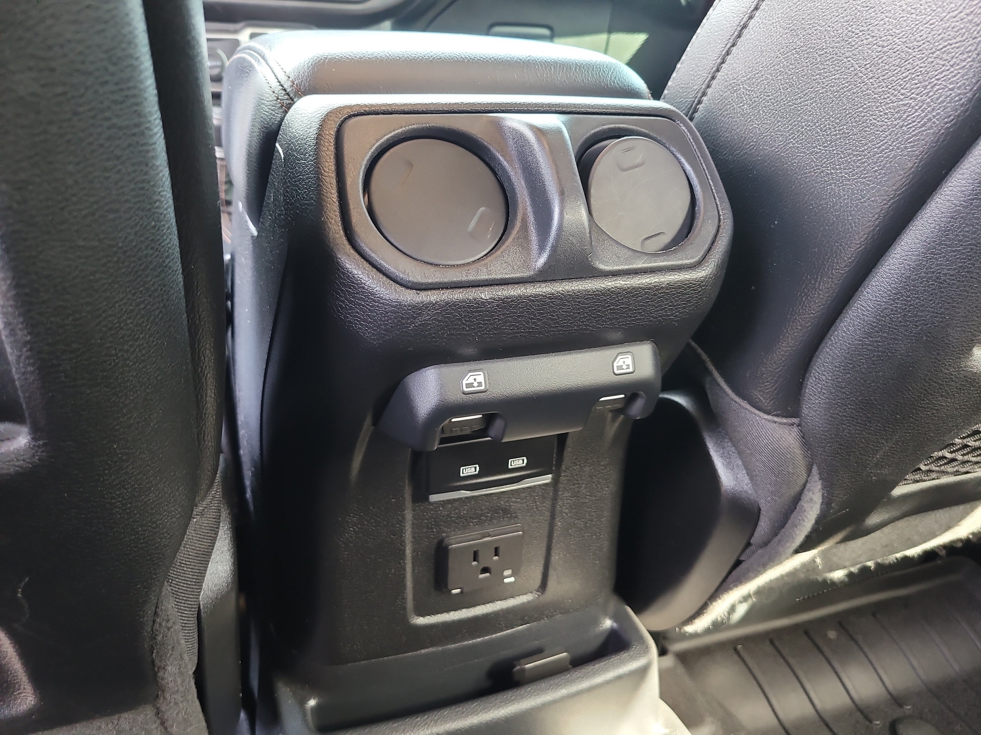 Used 2021 Snazzberry Pearlcoat Jeep Unlimited Rubicon 392 image 14