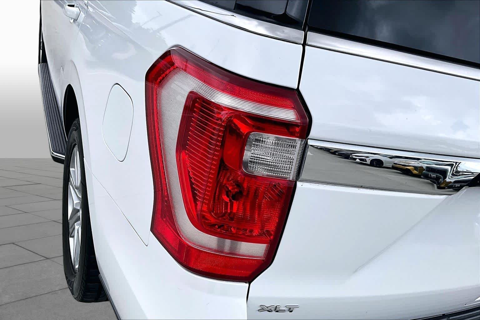 Used 2019 Oxford White Ford XLT image 28