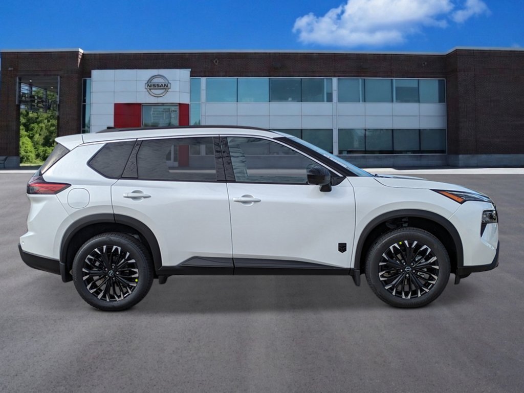 New 2026 Everest White Pearl TriCoat Nissan Dark Armor™ image 6
