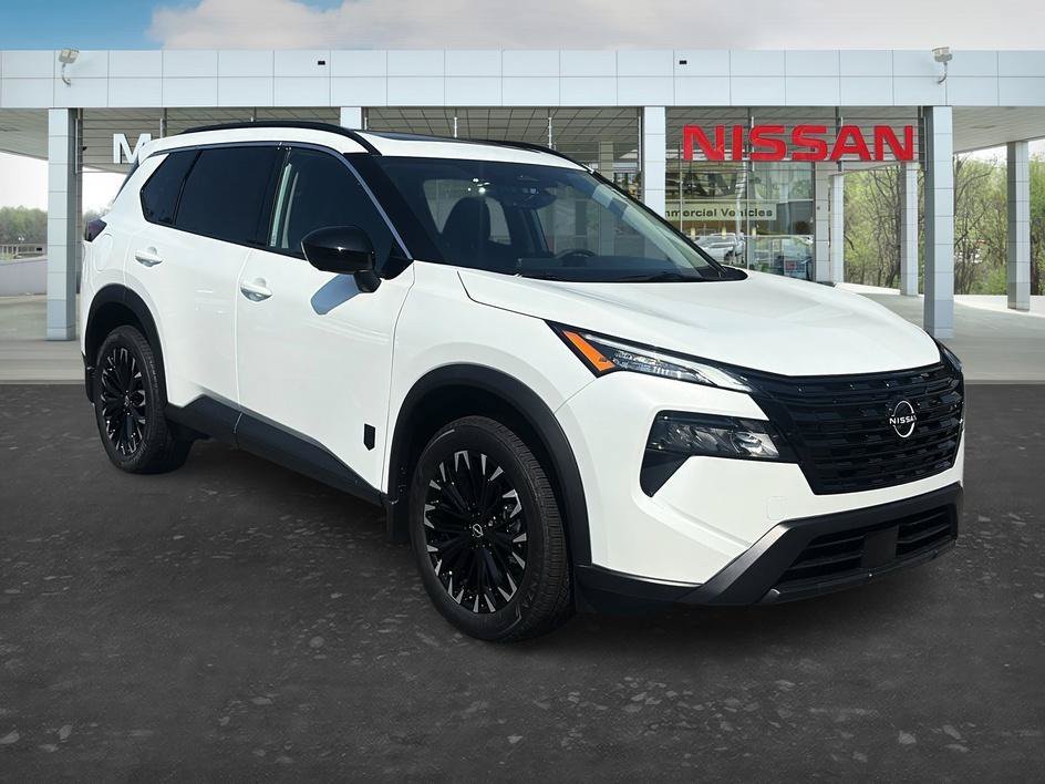 Used 2026 Everest White Pearl Tricoat Nissan Dark Armor image 35