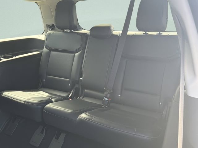Used 2025 Black Ford Platinum image 41