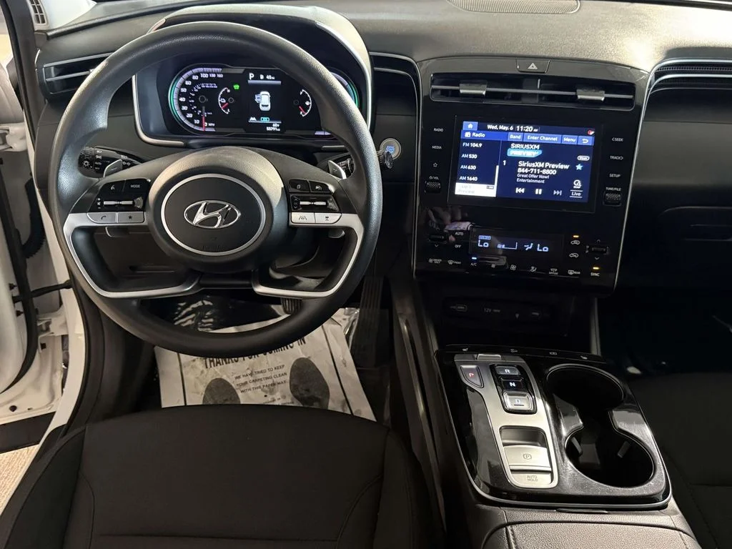 Used 2023 White Hyundai SEL image 16
