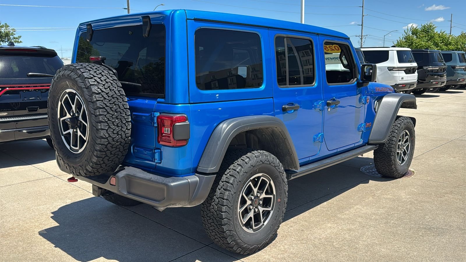 Used 2025 Blue Jeep Rubicon image 15