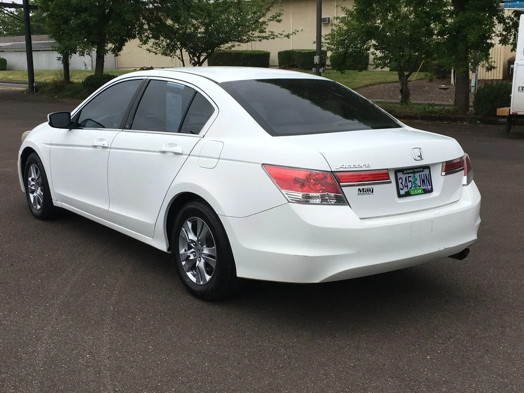 Used 2011 White Honda LX-P image 4