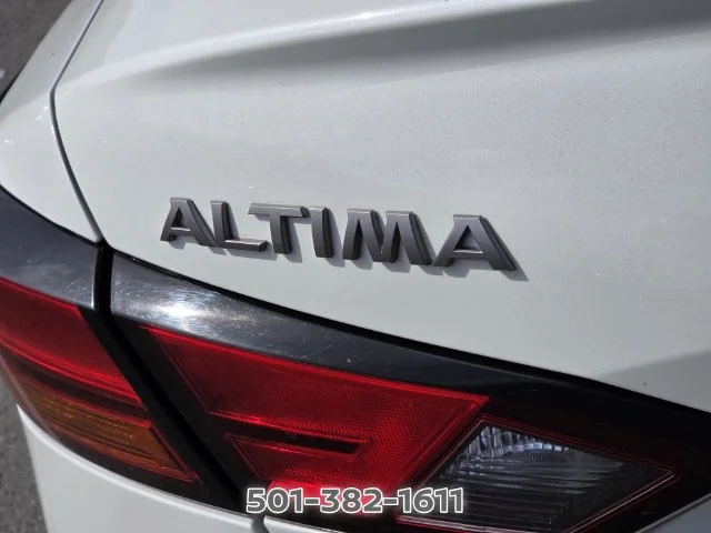 Used 2024 White Nissan 2.5 SV image 11