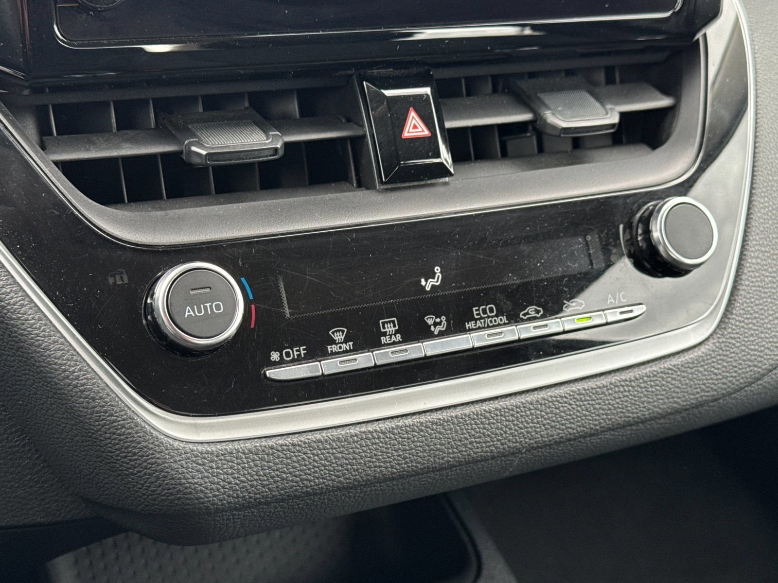 Used 2023 Silver Toyota LE image 17