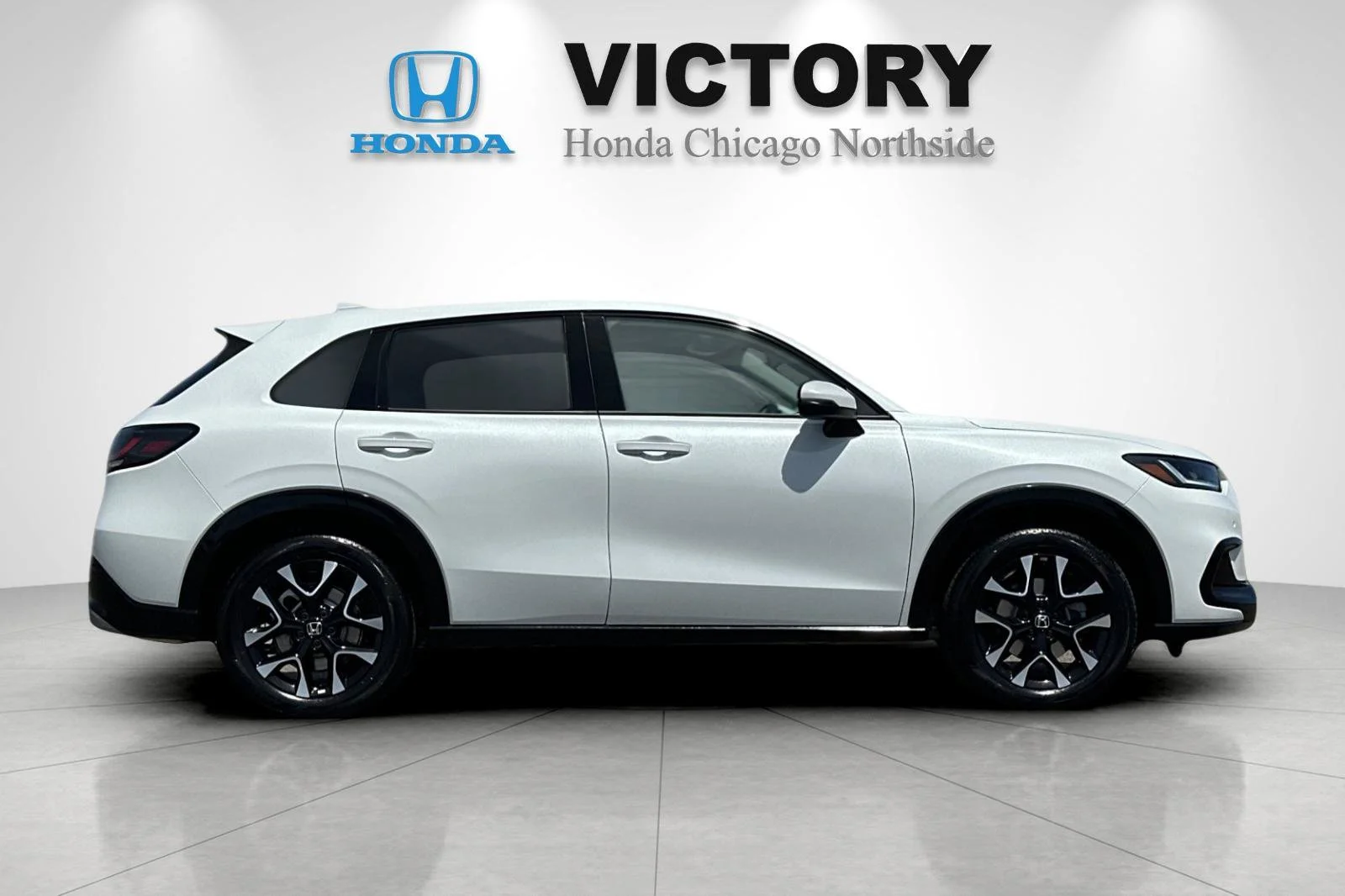 New 2027 Solar Silver Metallic Honda EX-L image 6