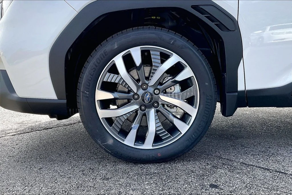 New 2026 CRYSTAL WHITE PEARL Subaru Touring image 15