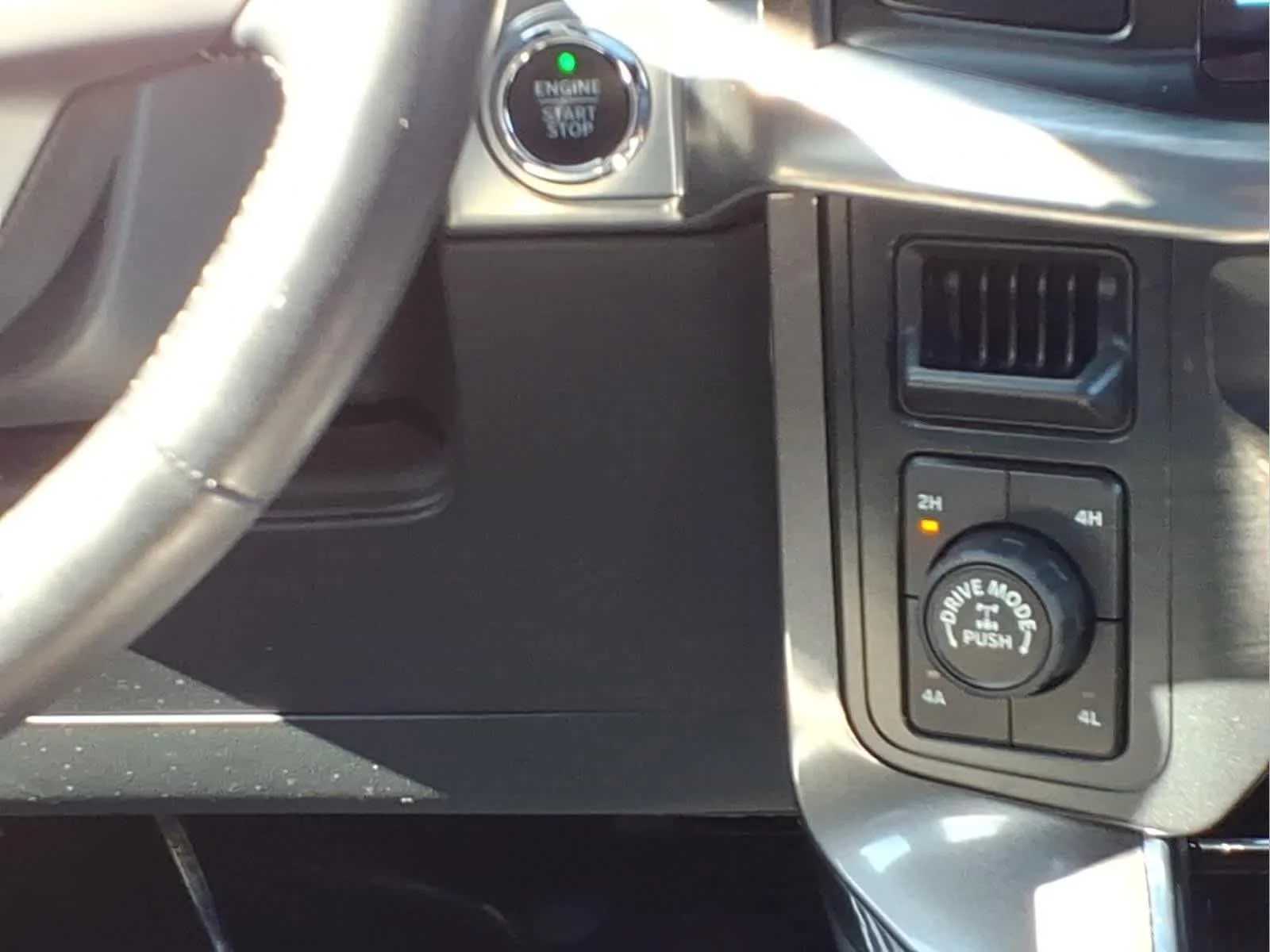 Used 2023 Star White Metallic Tri-Coat Ford LARIAT image 24