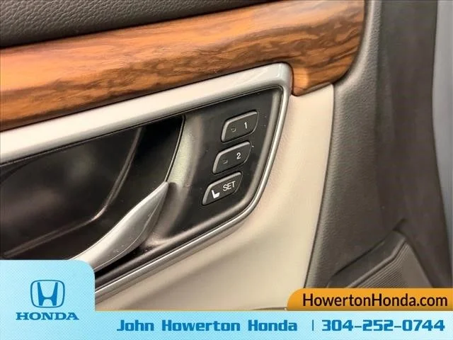 Used 2021 Silver Honda EX-L image 5