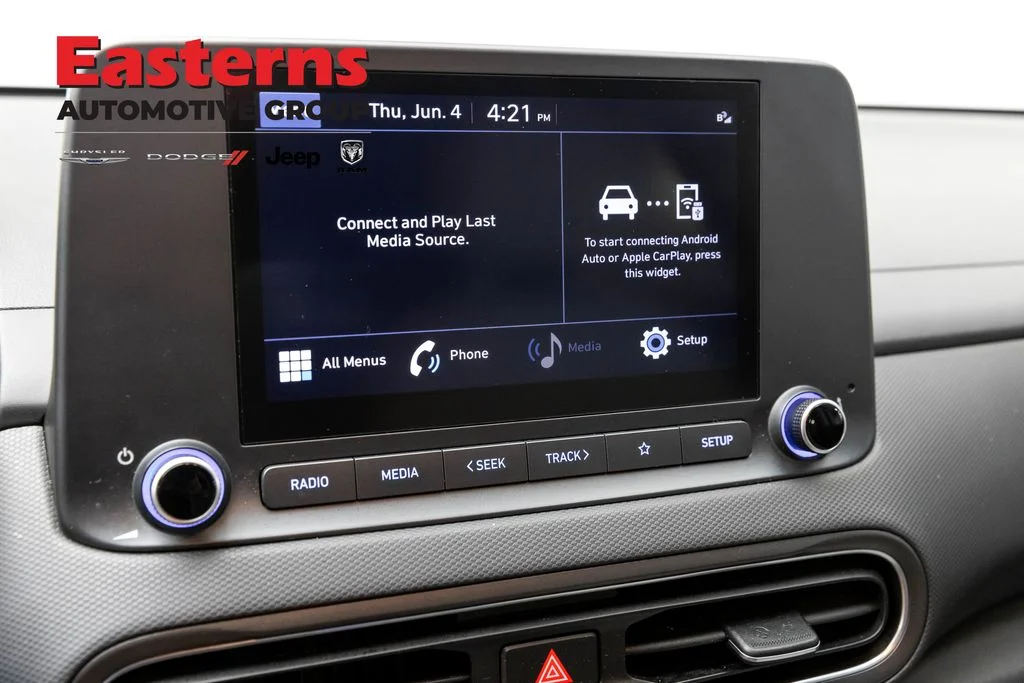 Used 2022 Silver Hyundai SEL image 19