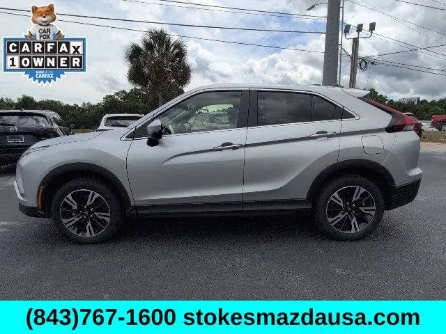 Used 2025 Silver Mitsubishi SE image 10