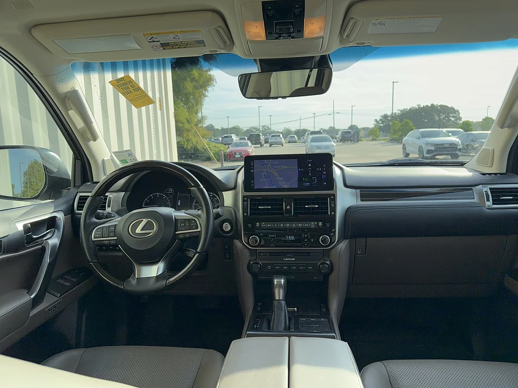 Used 2023 Atomic Silver Lexus Luxury image 3