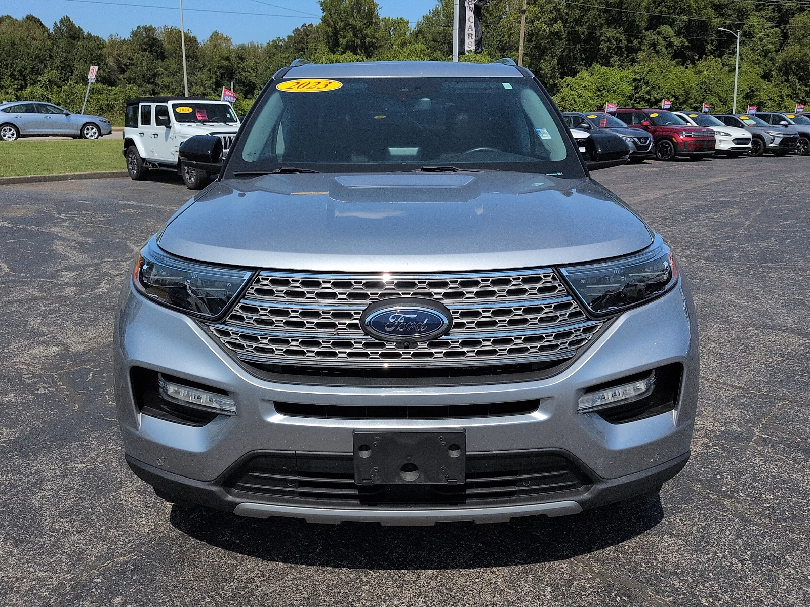 Used 2023 Silver Metallic Ford Limited image 3
