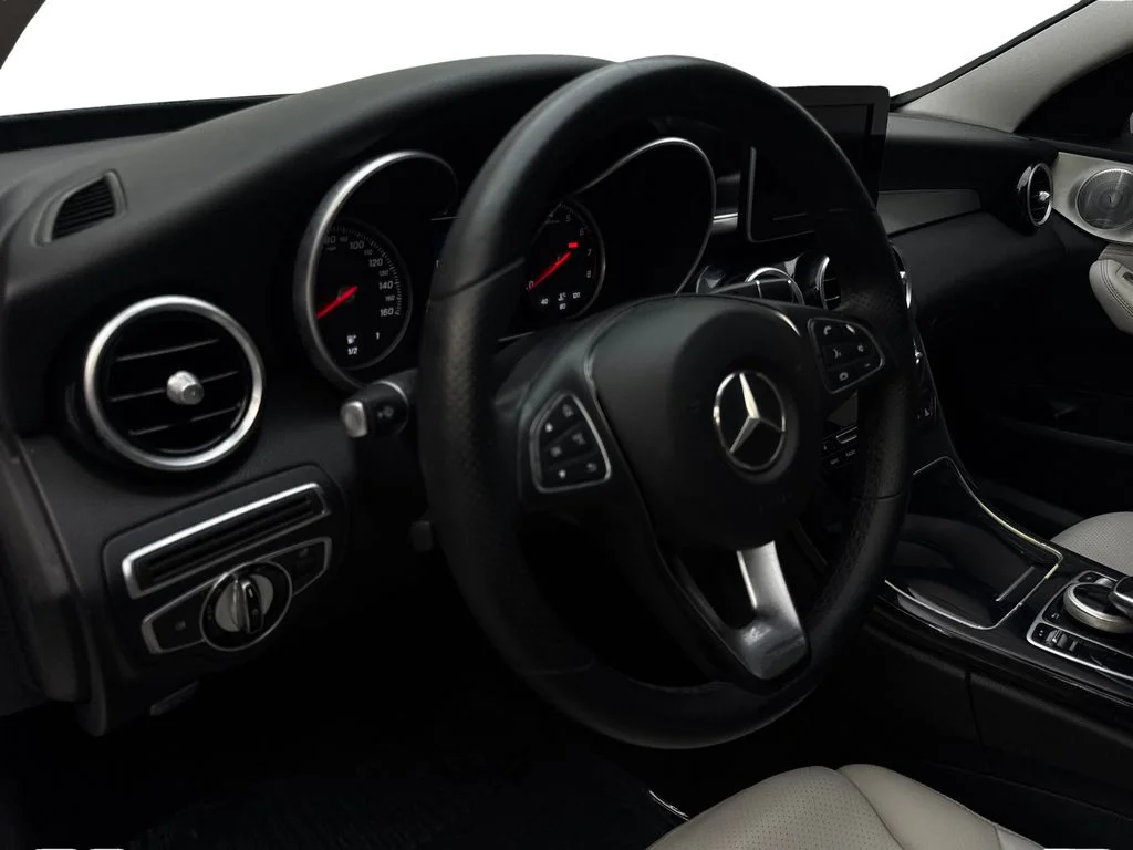Used 2016  Mercedes-Benz C 300 image 48