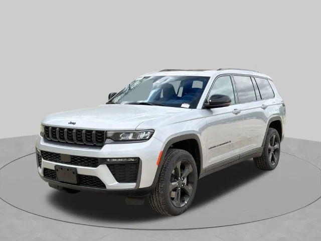 New 2026 Silver Zynith Exterior Paint Jeep Limited image 8