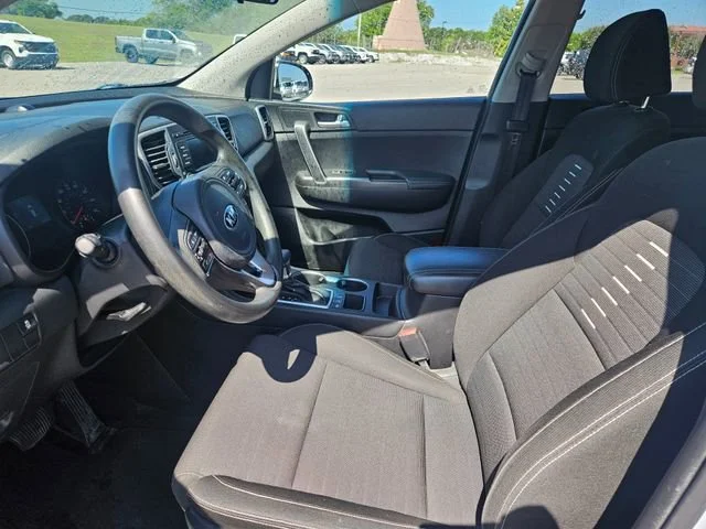 Used 2018 Silver Kia LX image 9