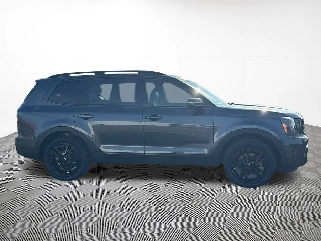 Used 2024 Gray Kia EX X-Line image 5