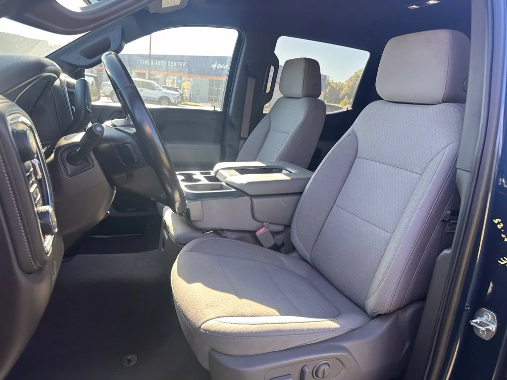 Used 2021 Blue Metallic Chevrolet LT image 4