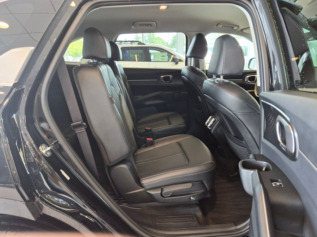 Used 2025 Black Kia EX image 26