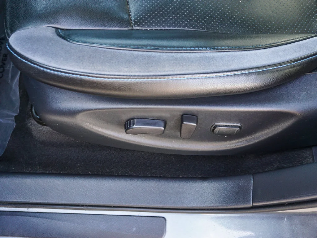 Used 2018 Gray Nissan SL image 20