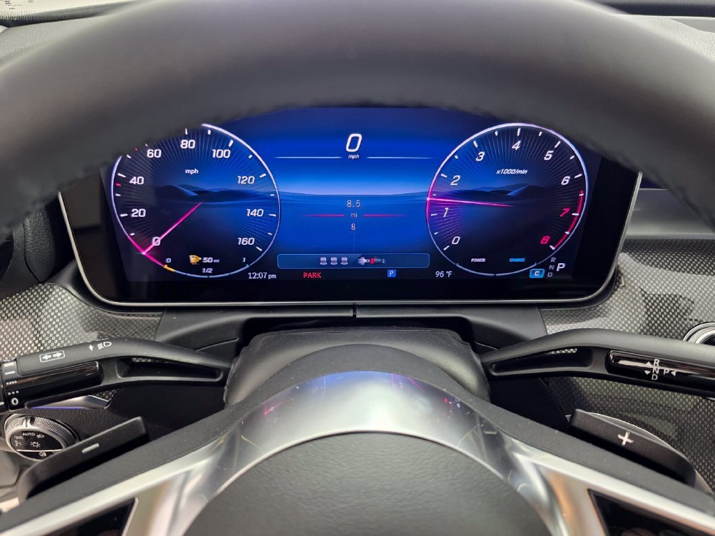 New 2026 MANUFAKTUR Alpine Grey Mercedes-Benz C 300 image 31