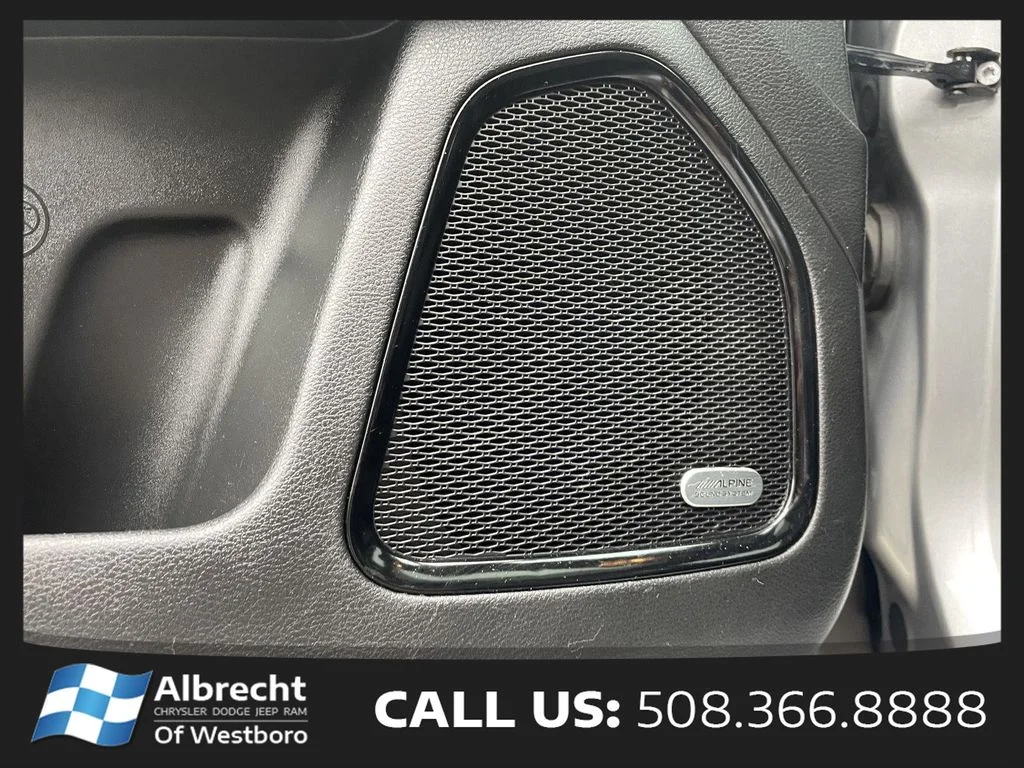 Used 2023 Silver Jeep Limited image 30
