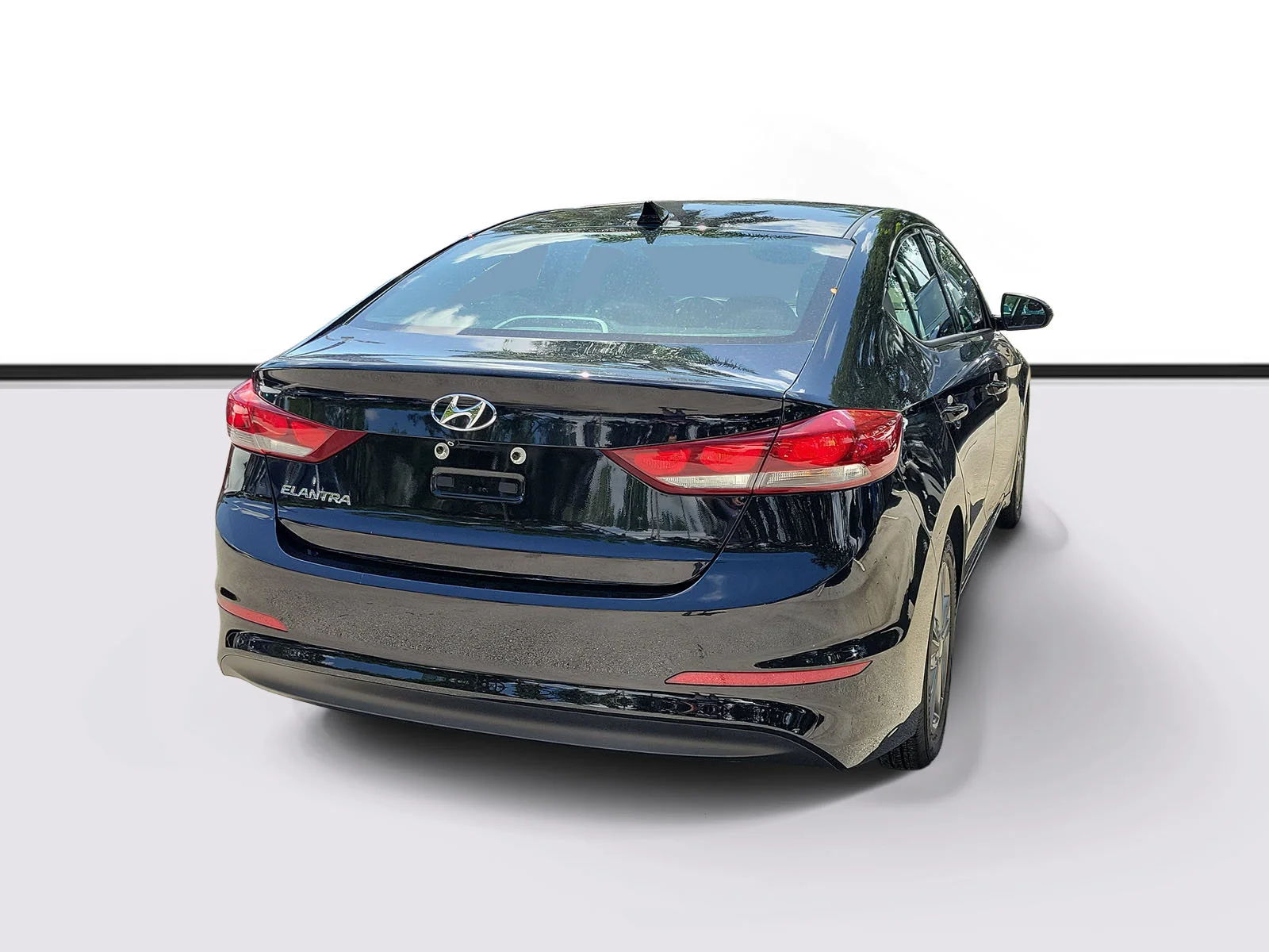 Used 2017 Phantom Black Hyundai Value Edition image 4