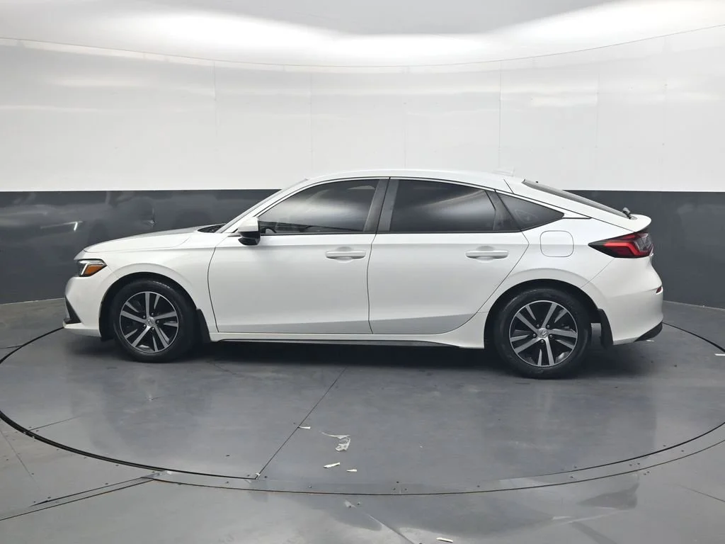 Used 2023 Platinum White Pearl Honda LX image 7
