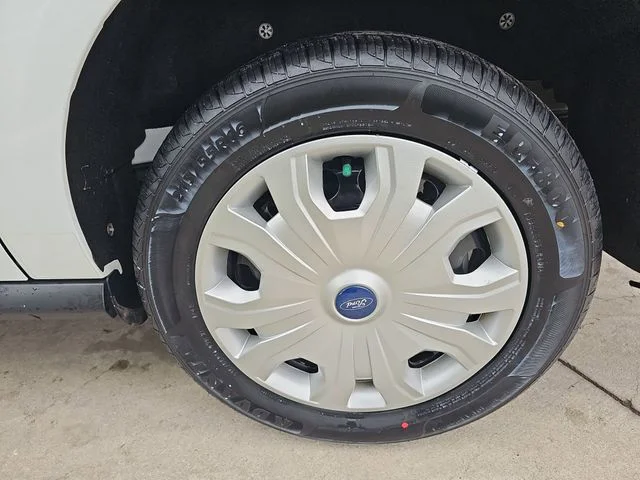 Used 2023 White Ford XL image 16
