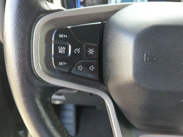 Used 2022 Red Ford Wildtrak image 13