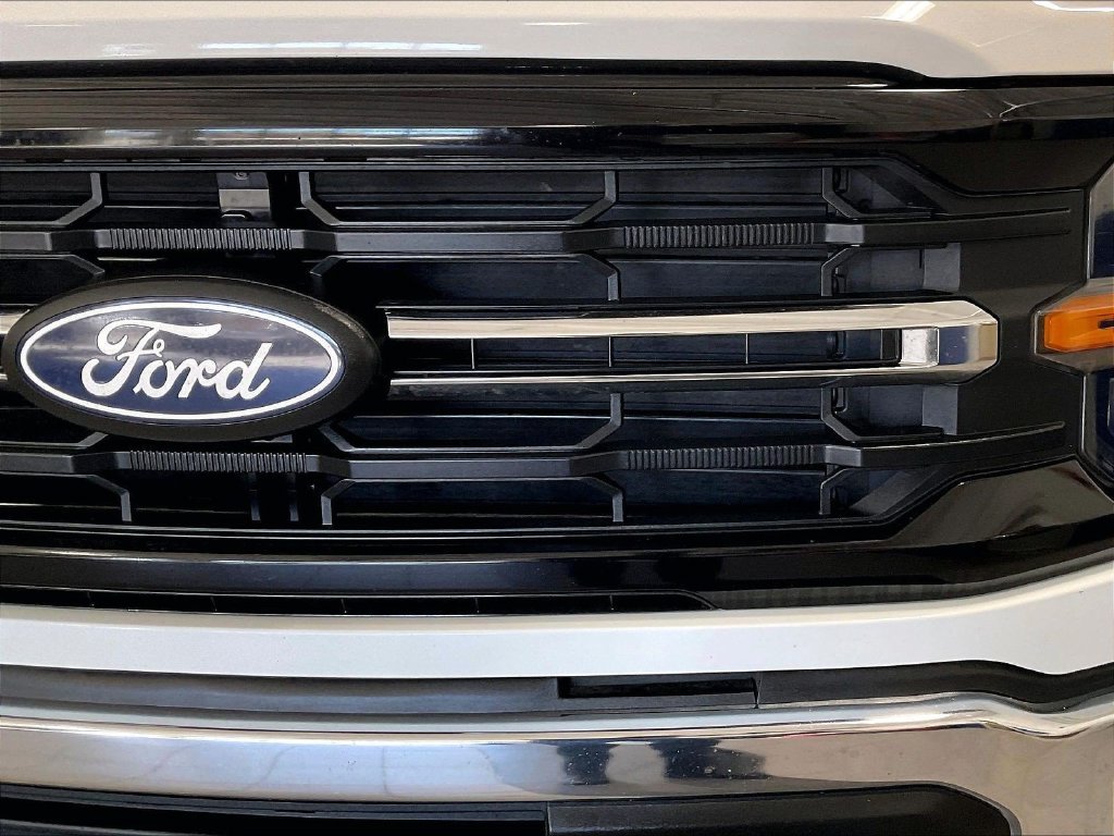 Used 2025 White Ford XLT image 32