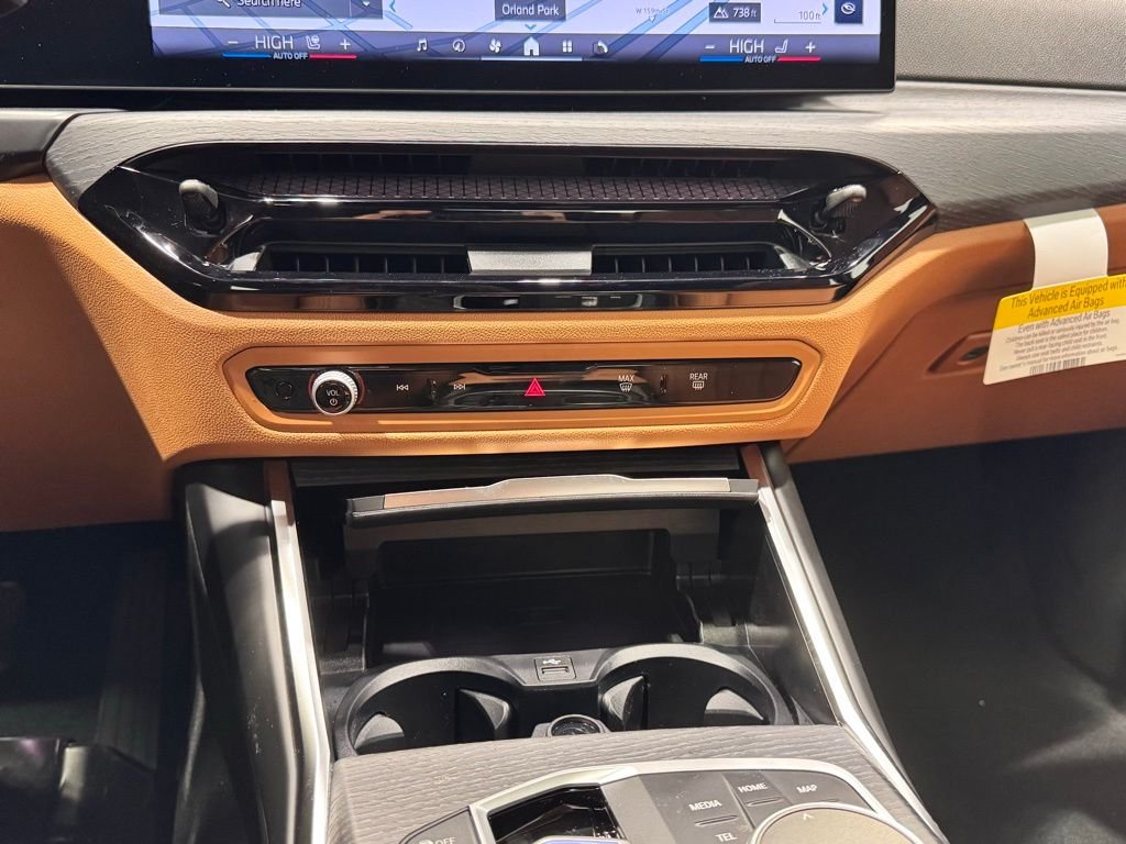 2026 BMW 3 Series 330i - Photo 9