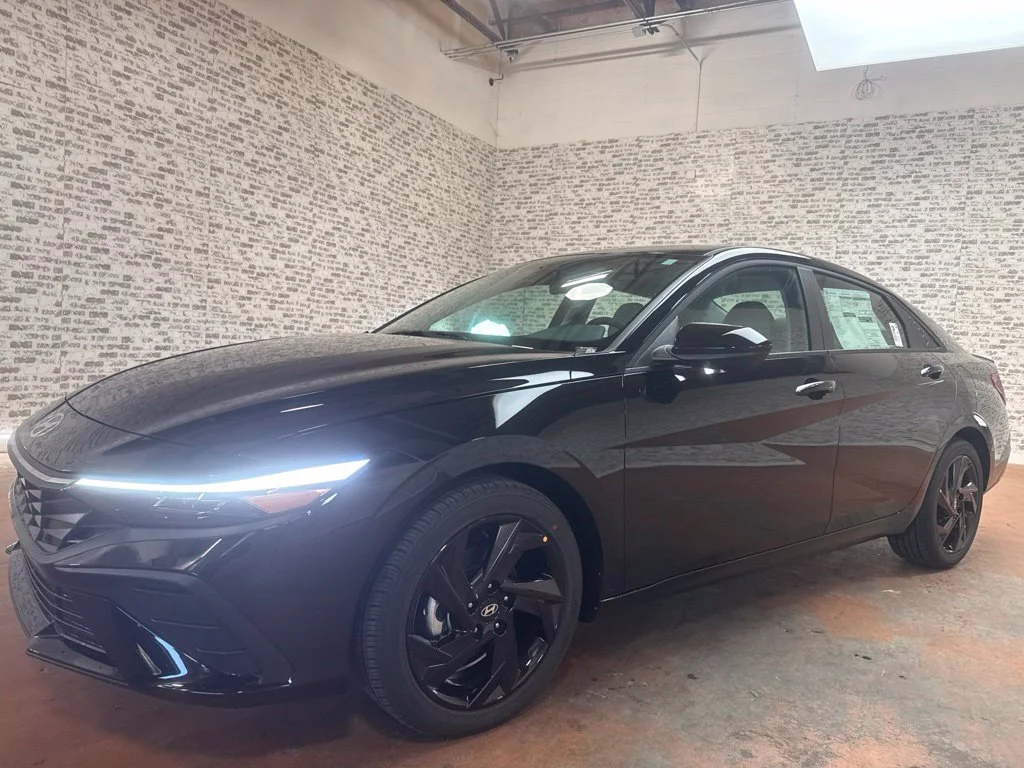 New 2026 Abyss Black Hyundai SEL Sport Plus image 3