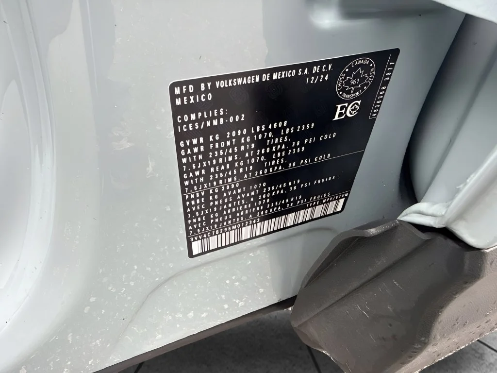 Used 2025 Gray Volkswagen 1.5T SEL image 30
