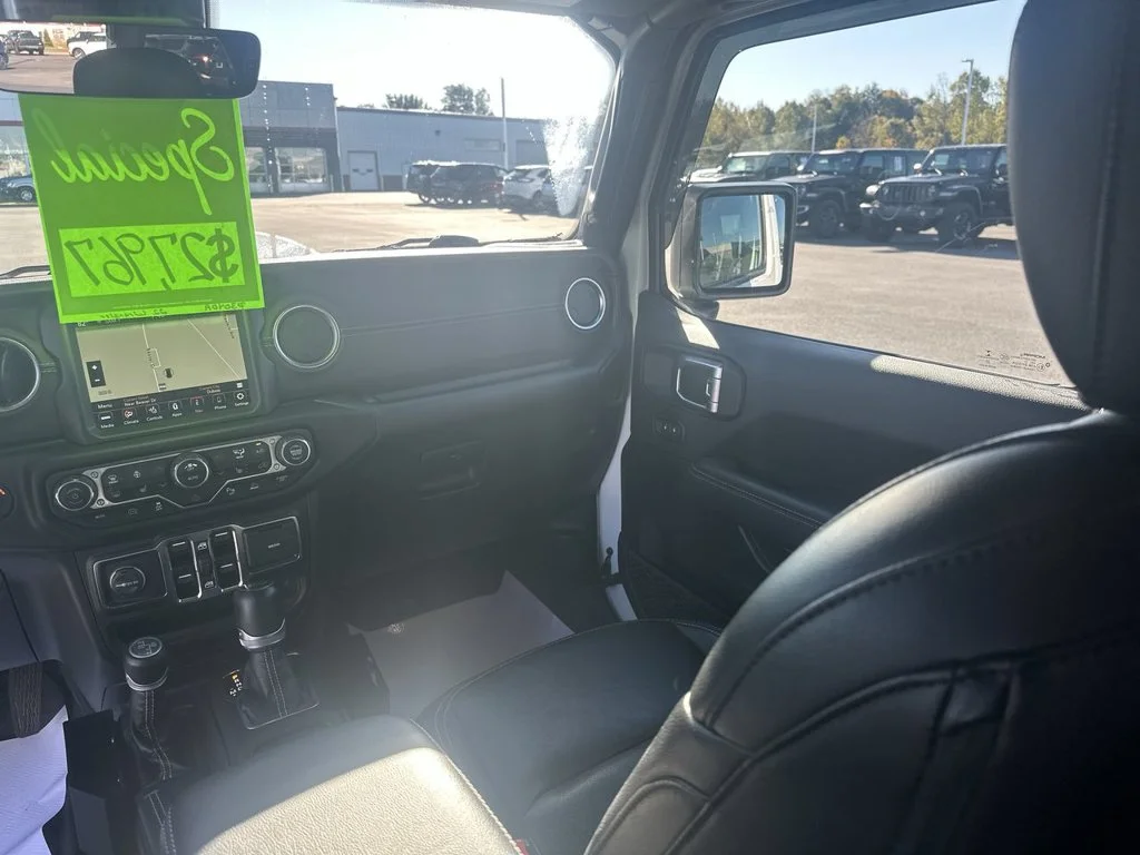 Used 2022 White Jeep Unlimited Sahara 4xe image 11