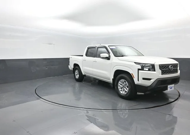 Used 2024 Glacier White Nissan SV image 2