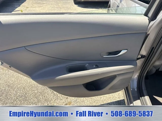 Used 2023  Hyundai SEL image 14
