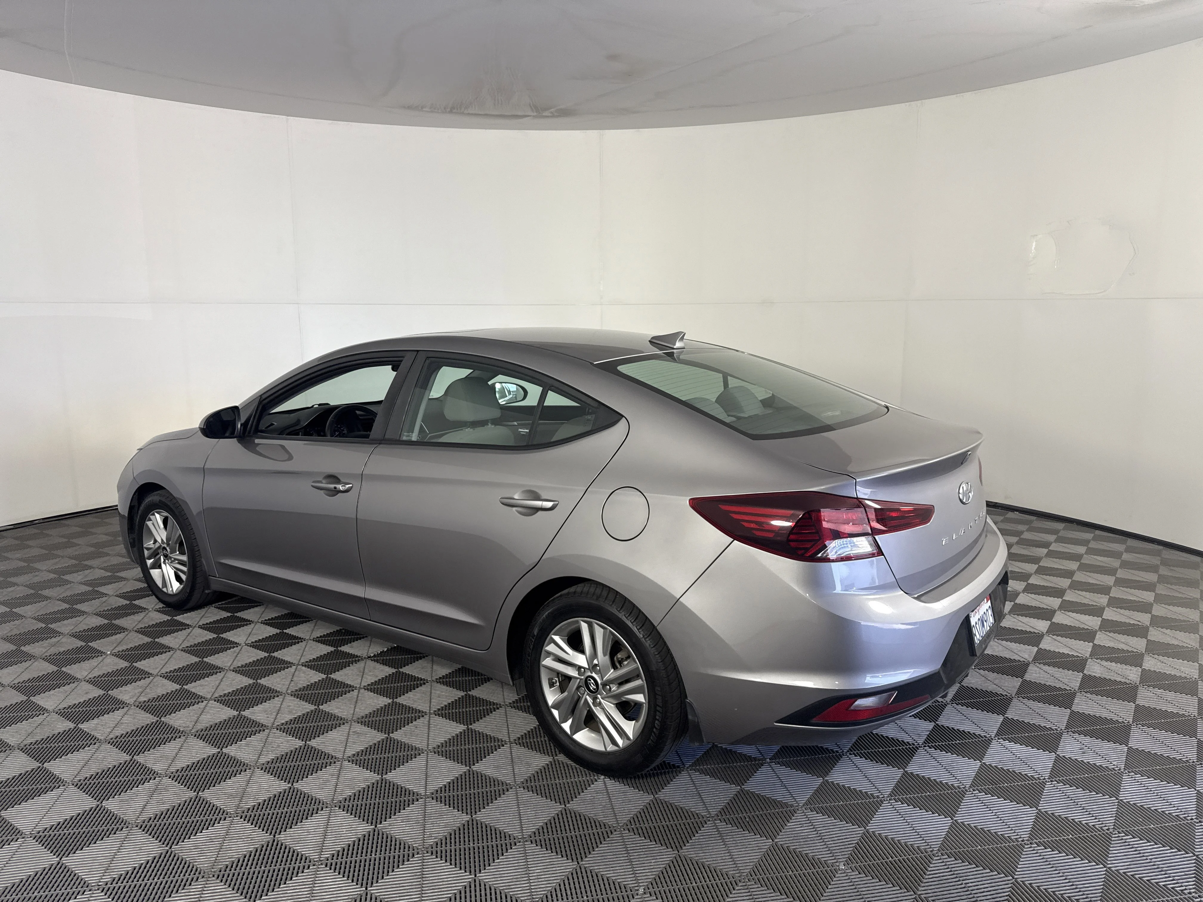 Used 2020 Fluid Metal Hyundai Value Edition image 6