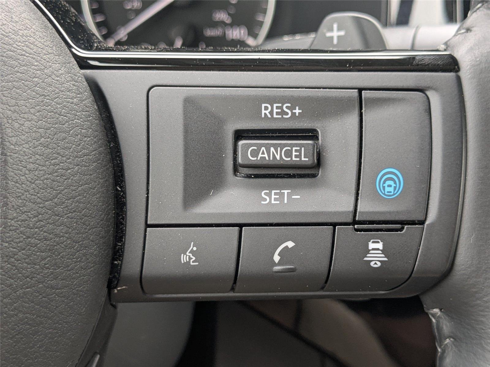 Used 2022 Deep Ocean Blue Pearl Nissan SL image 24