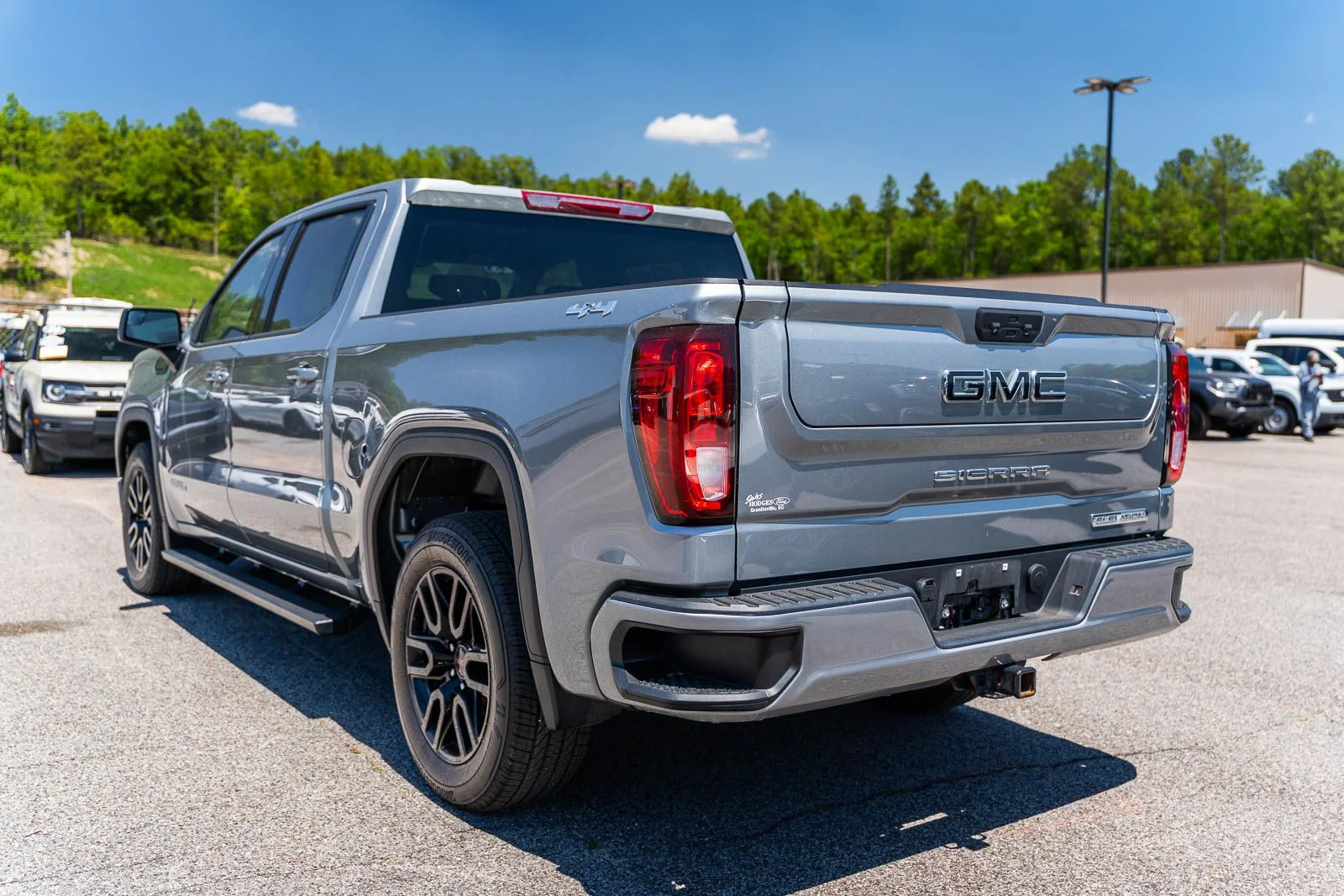 Used 2023 Silver GMC Elevation image 4
