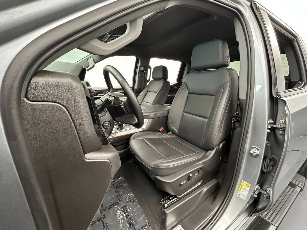 2025 Chevrolet Silverado 1500 LTZ - Photo 10