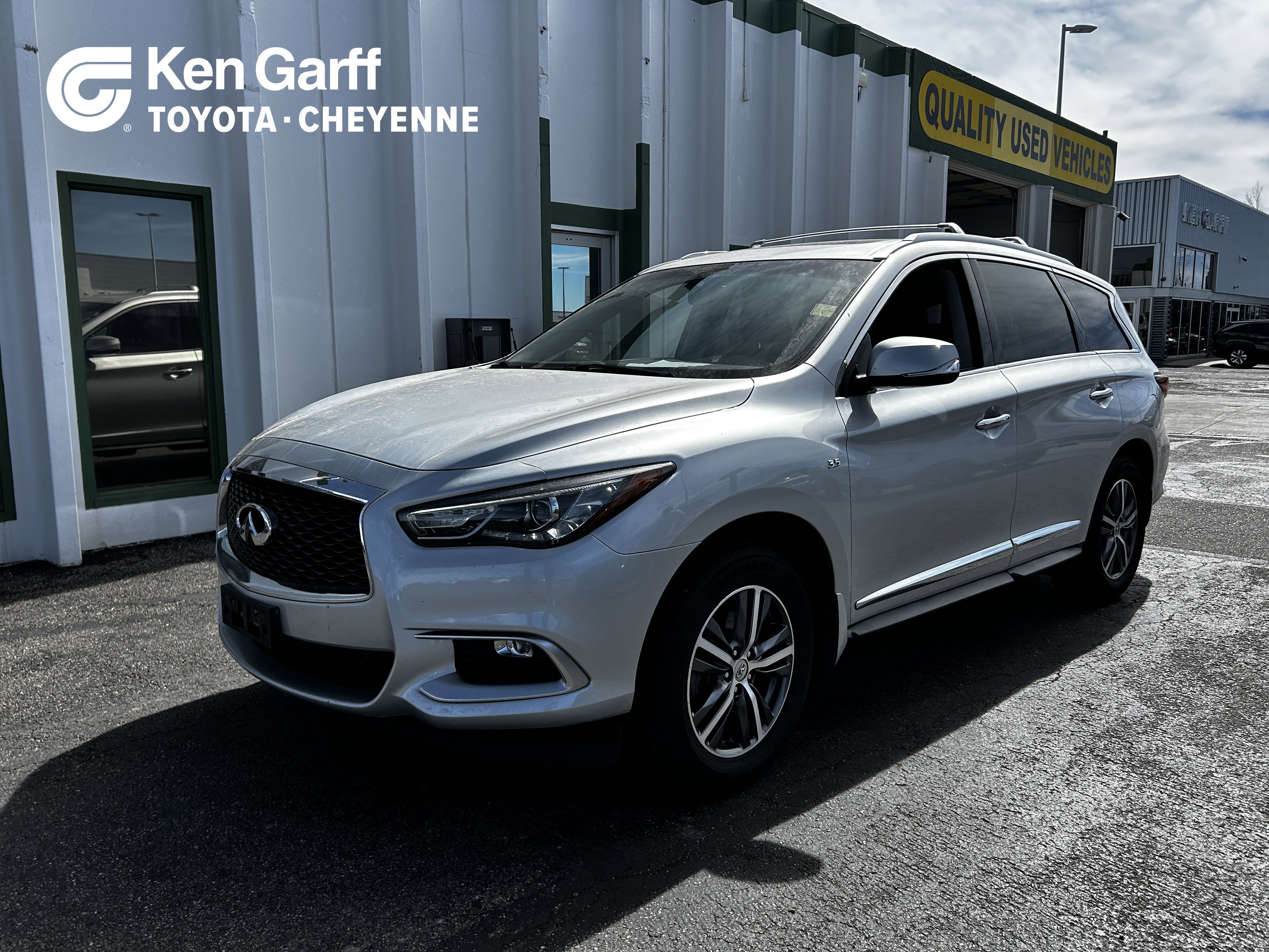 2016 INFINITI QX60 Base