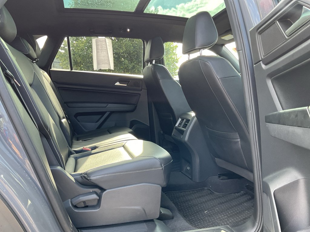 Used 2020 Gray Volkswagen 2.0T SE w/Technology image 15