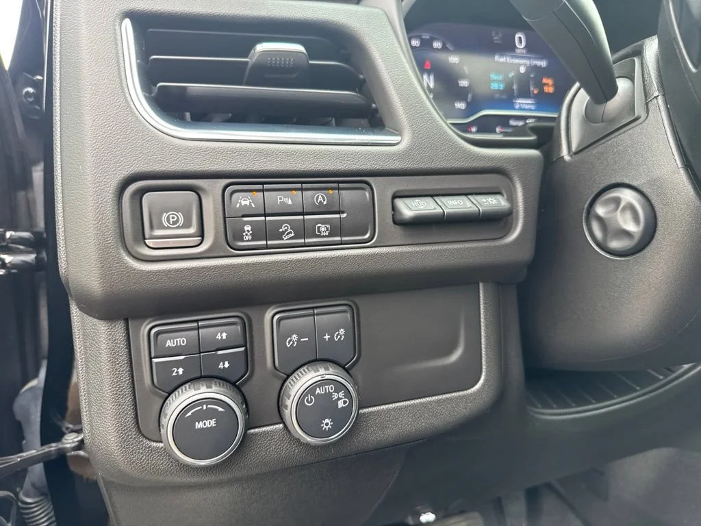 Used 2023 Black Chevrolet High Country image 38