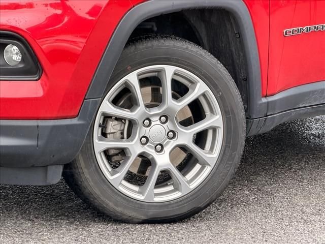 Used 2023 Red Jeep Latitude Lux image 31