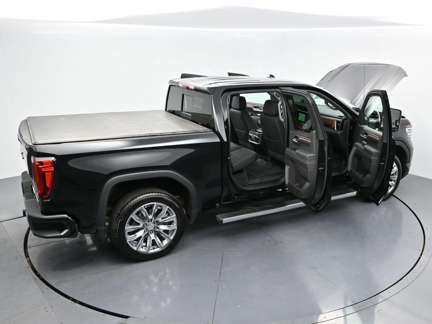 Used 2025 Onyx Black GMC Denali image 43