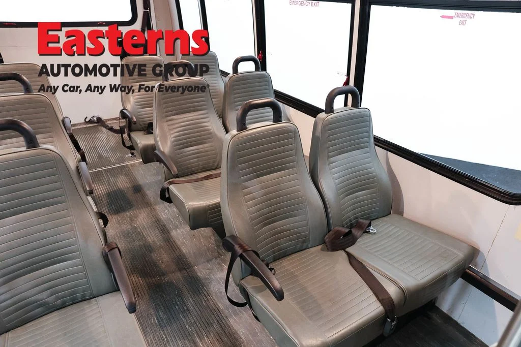 Used 2018 White Ford Base image 33